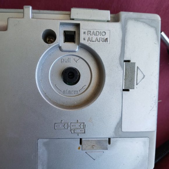 Vintage Radio Shack 12-1549 (Realistic) Chronomatic-242 Radio, Clock & Alarm - Picture 10 of 11